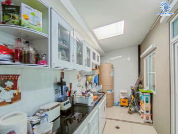 *****ทาวน์เฮ้าส์มือสองย่านนนทบุรี ม.กัสโต้ ราชพฤกษ์-พระราม5 บนเนื้อที่ 17.9 ตร.ว. ฟังก์ชัน 3 ห้องนอน 2 ห้องน้ำ 2 ที่จอดรถ บนทำเลยอดเยี่ยม เพียงไม่ถึง 15 นาทีก็ถึงรถไฟฟ้าสายสีม่วง "สถานีแยกติวานนท์" ใกล้เซ็นทรัล รัตนาธิเบศร์ และทางด่วน "ศรีรัชใหม่"